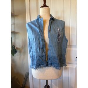 Two Twenty Women Blue Denim Floral Embroidered Frayed Hem Vest Medium